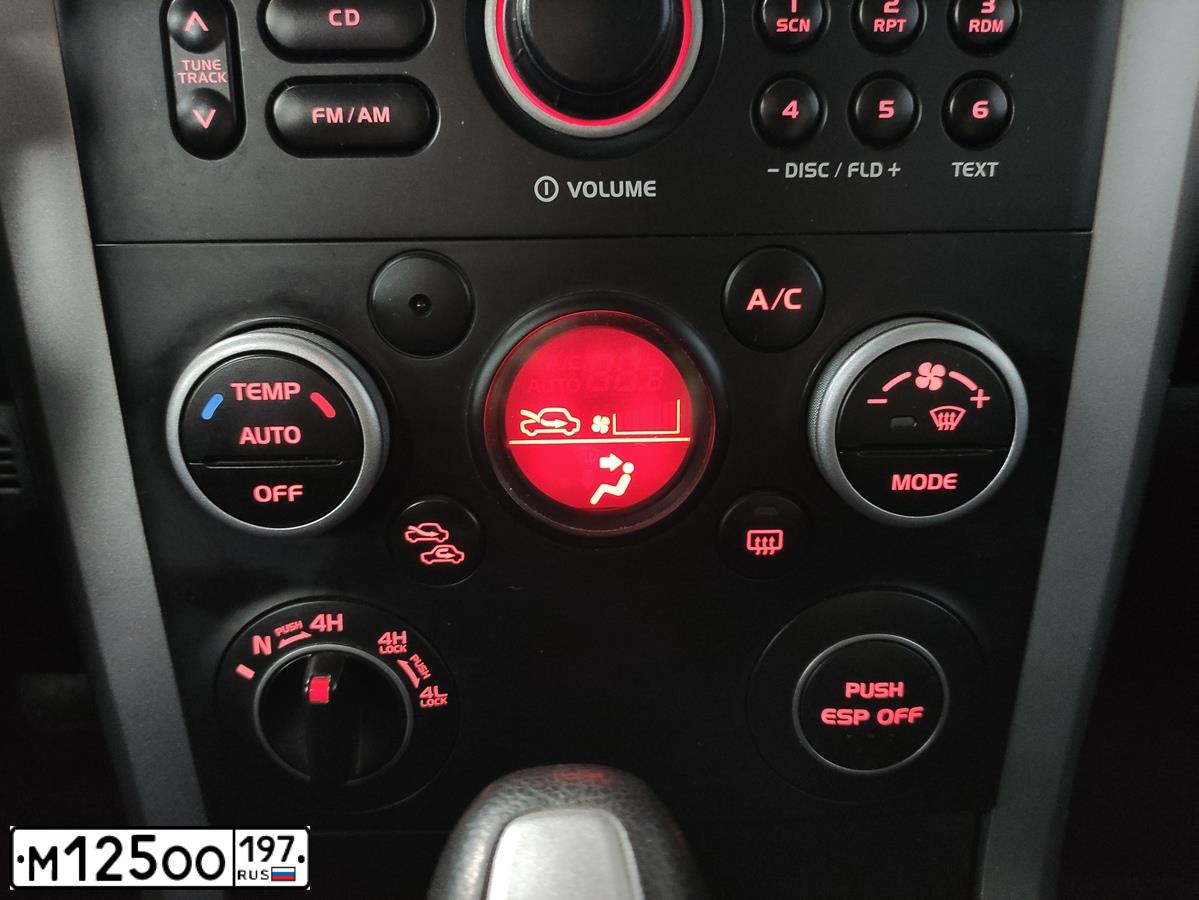 Фото автомобиля SUZUKI /GRAND/ VITARA, 2011 — госномер Н464ВН977. Цвет: Серый