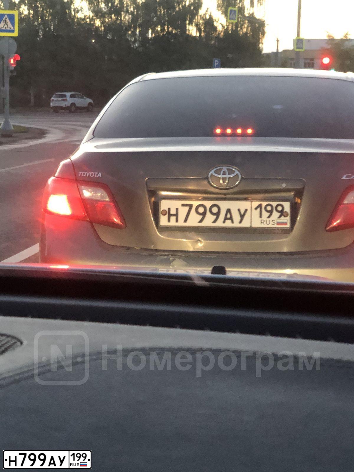 Фото автомобиля TOYOTA CAMRY, 2007 — госномер Н799АУ199. Цвет: СЕРЫЙ
