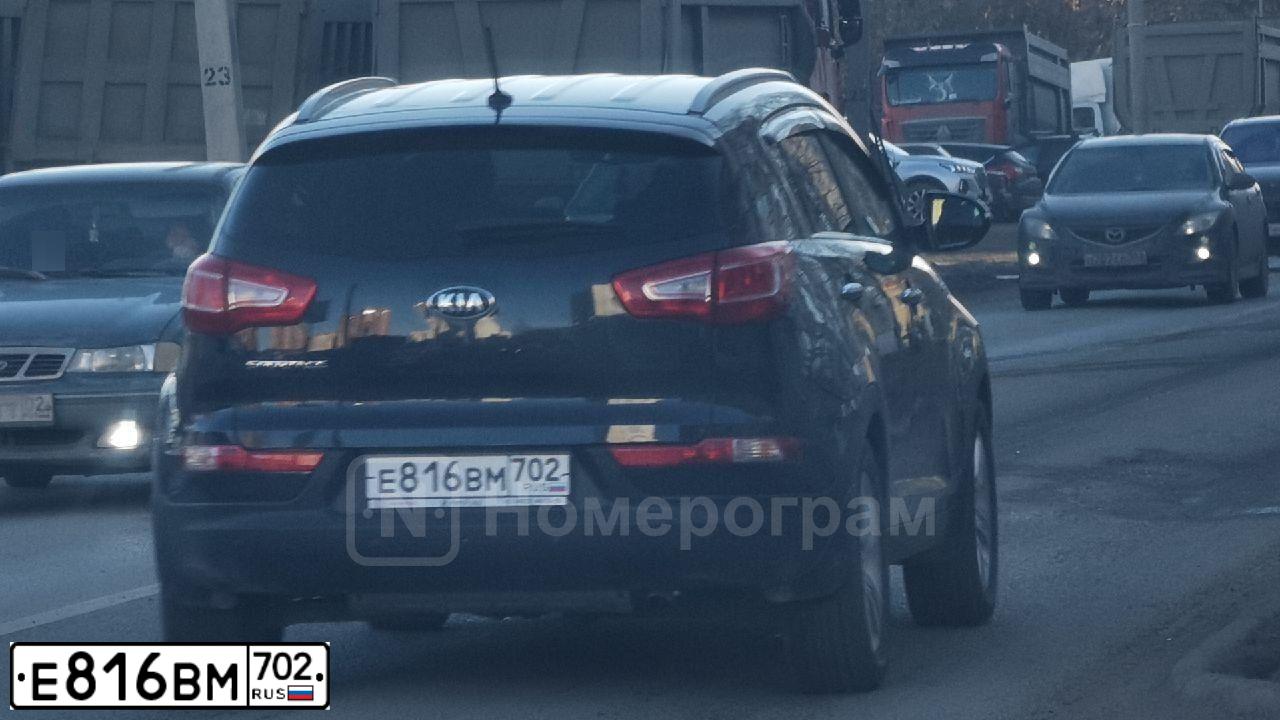 Фото автомобиля KIA SPORTAGE, 2013 — госномер Е816ВМ702. Цвет: ЧЕРНЫЙ