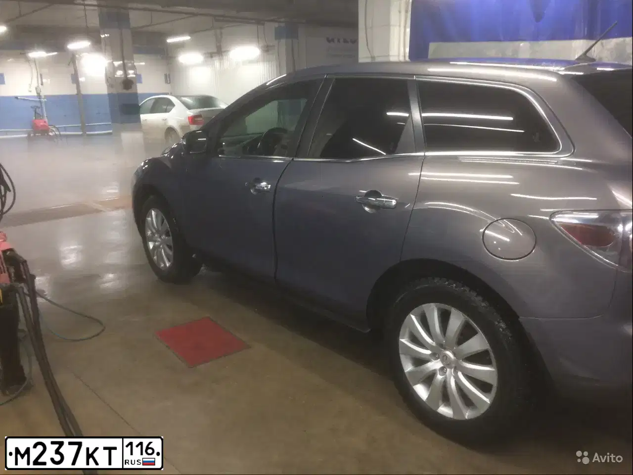 Фото автомобиля MAZDA CX-7, 2008 — госномер Р712РН159. Цвет: СЕРЫЙ