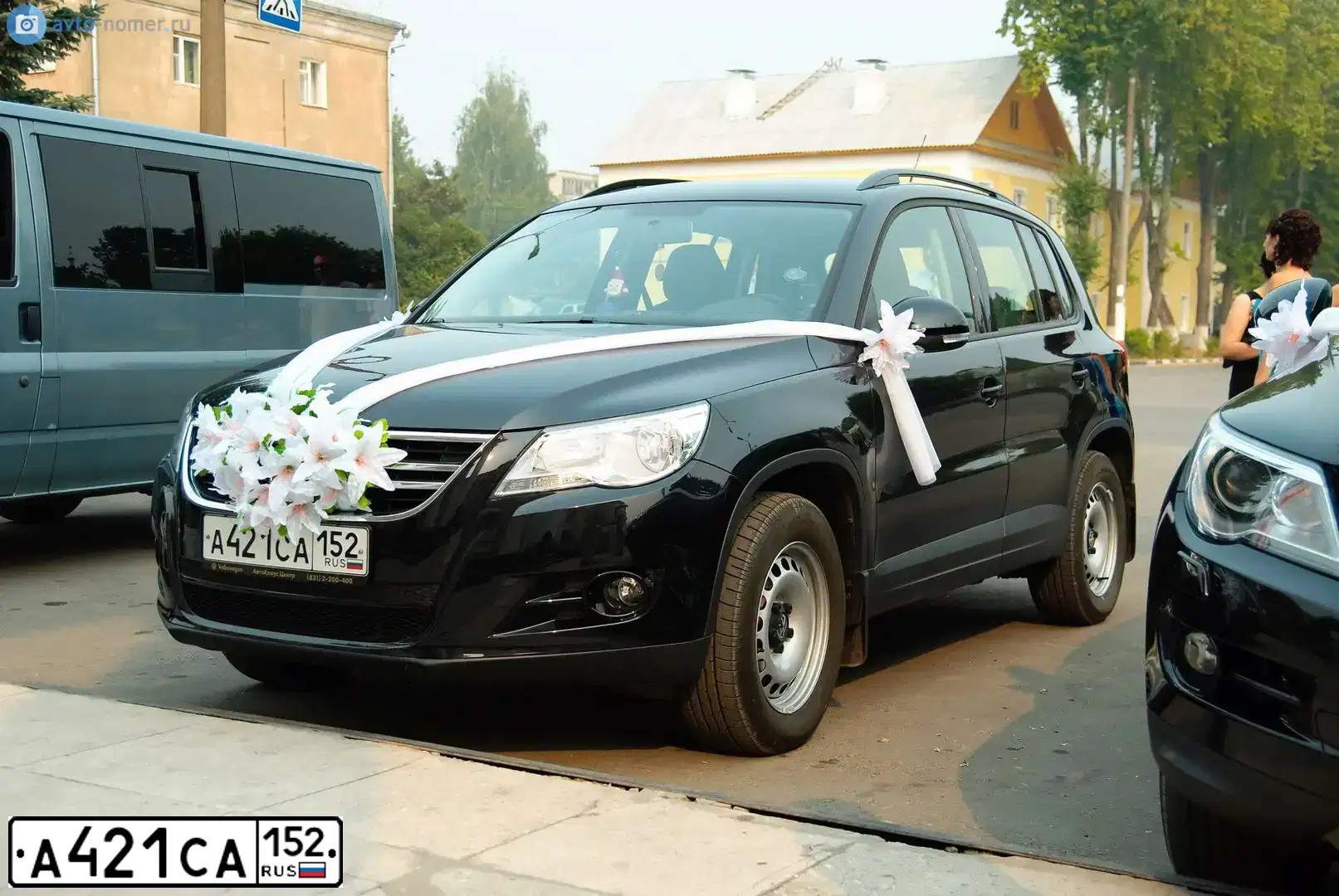 Фото автомобиля VOLKSWAGEN TIGUAN, 2009 — госномер А421СА152. Цвет: ЧЕРНЫЙ