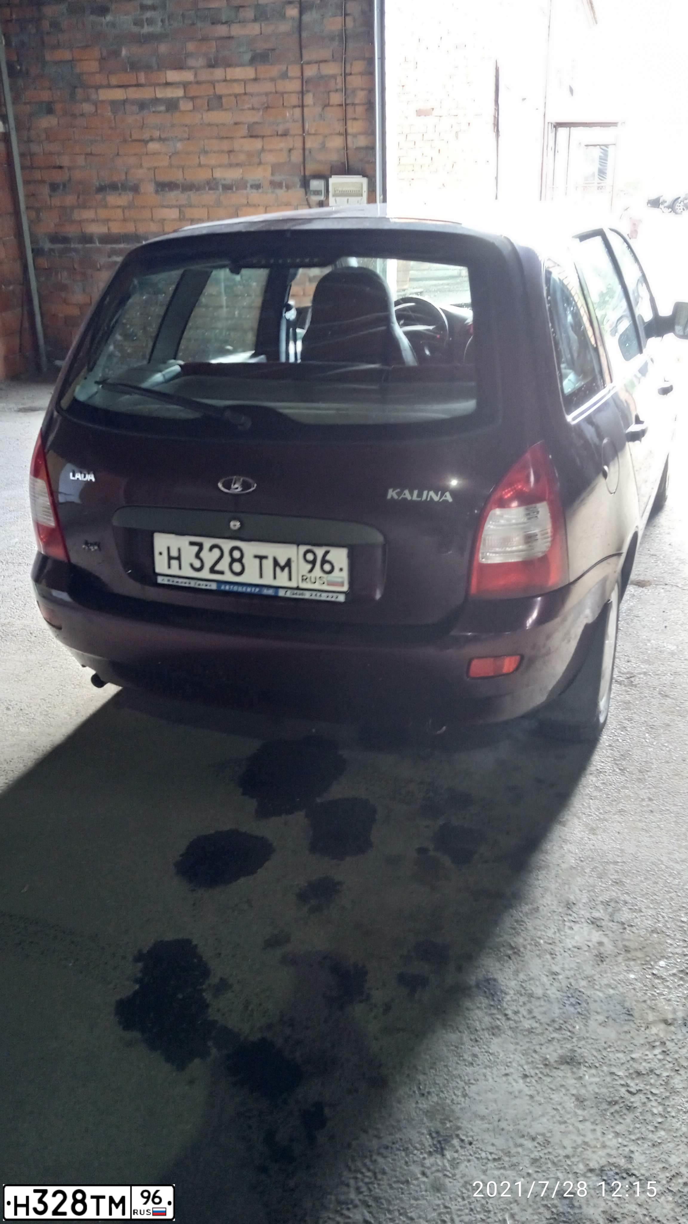 Фото автомобиля LADA 1117 KALINA, 2009 — госномер Н328ТМ96. Цвет: ТЕМНО-ВИШНЕВЫЙ