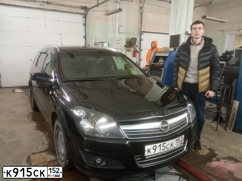 Фото автомобиля KIA SPORTAGE, 2012 — госномер В393АН37. Цвет: ПЕРЛАМ-СЕРЕБРИСТЫЙ