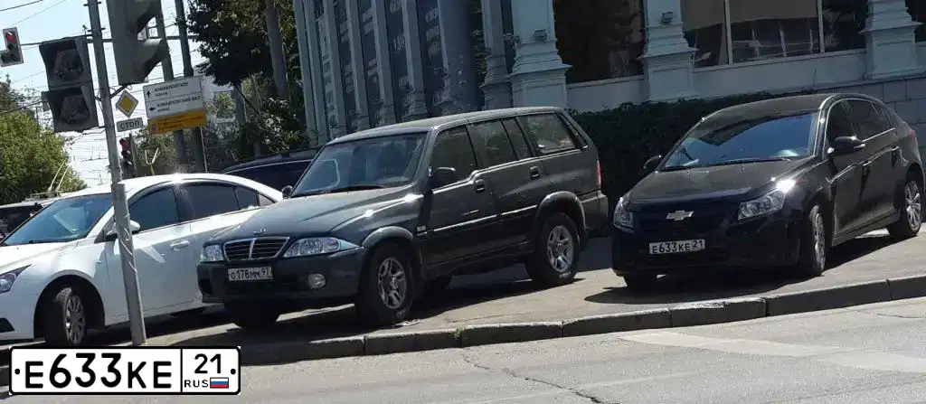 Фото автомобиля CHEVROLET CRUZE, 2014 — госномер С116АУ799. Цвет: ЧЕРНЫЙ МЕТАЛЛИК