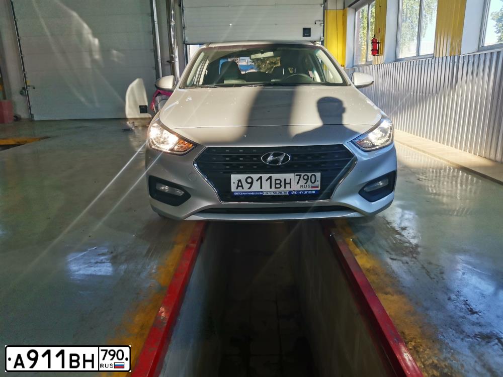 Фото автомобиля HYUNDAI SOLARIS, 2017 — госномер А911ВН790. Цвет: СЕРЕБРИСТЫЙ