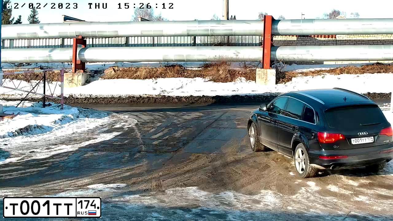 Фото автомобиля GAZ 3110 WOLGA, 1998 — госномер Т001ТТ174. Цвет: Серебристый