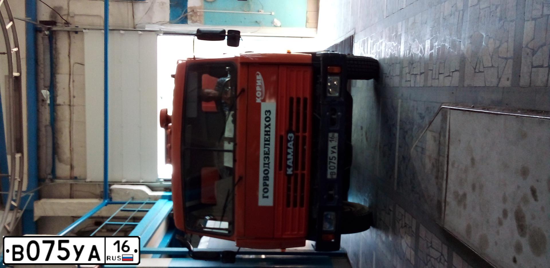 Фото автомобиля KAMAZ 53229 /6X4/, 2000 — госномер В075УА16
