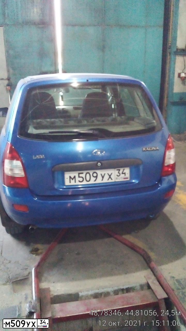 Фото автомобиля LADA KALINA, 2008 — госномер О727АЕ134. Цвет: ЯРКО-СИНИЙ