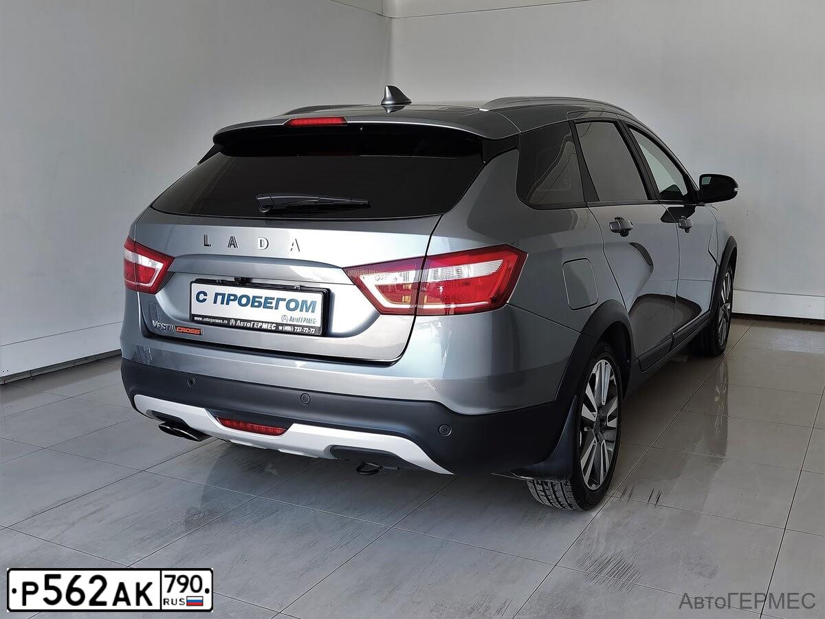 Фото автомобиля LADA VESTA, 2020 — госномер Р562АК790. Цвет: СЕРЫЙ