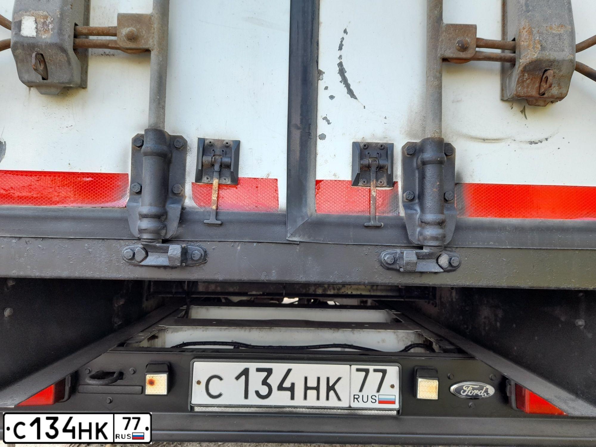 Фото автомобиля FORD TRANSIT, 2013 — госномер М420ВС126. Цвет: Белый