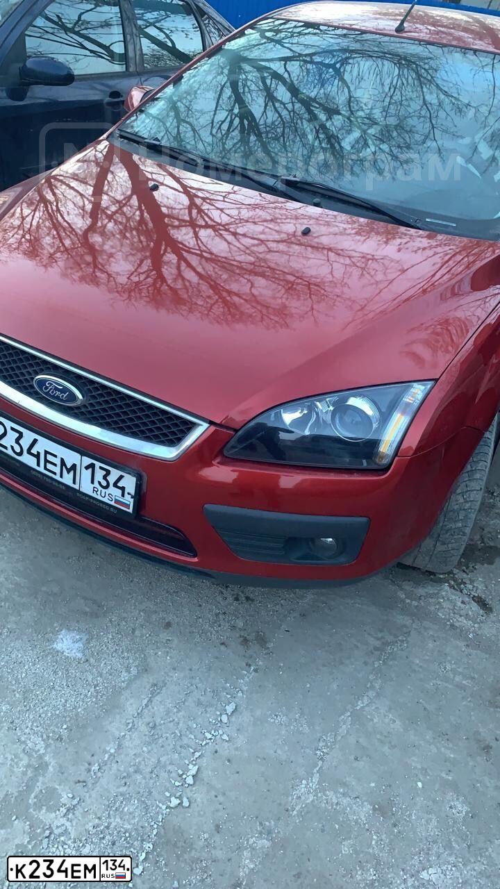 Фото автомобиля FORD FOCUS, 2007 — госномер К234ЕМ134. Цвет: КРАСНО-ОРАНЖЕВЫЙ