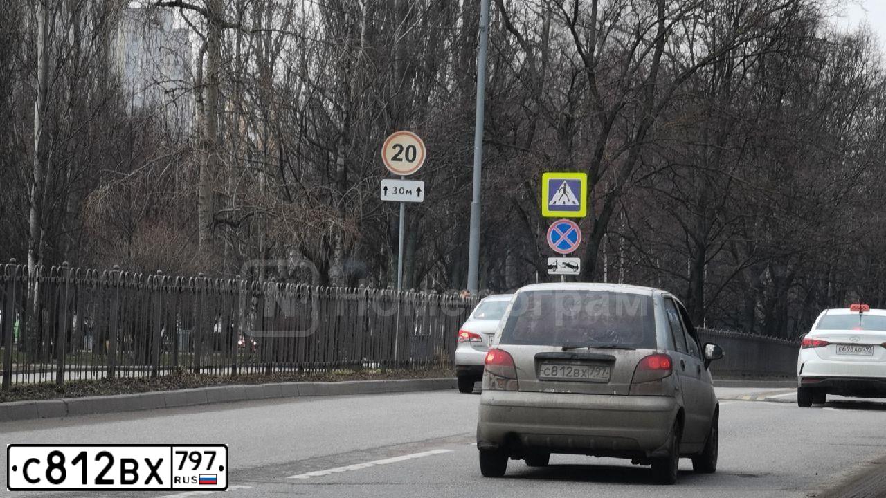 Фото автомобиля DAEWOO O MATIZ, 2012 — госномер С812ВХ797. Цвет: СЕРЕБРИСТЫЙ