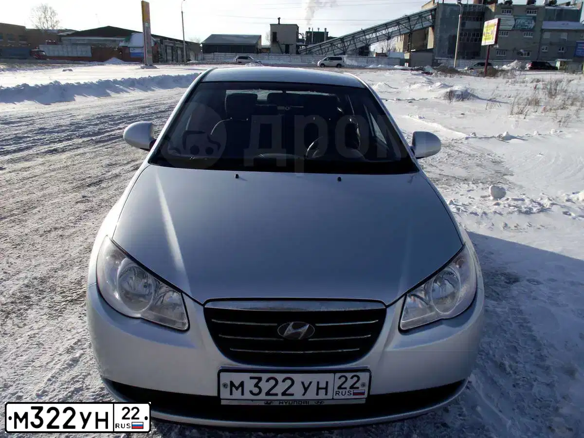 Фото автомобиля HYUNDAI ELANTRA, 2007 — госномер М322УН22. Цвет: СЕРЕБРИСТЫЙ