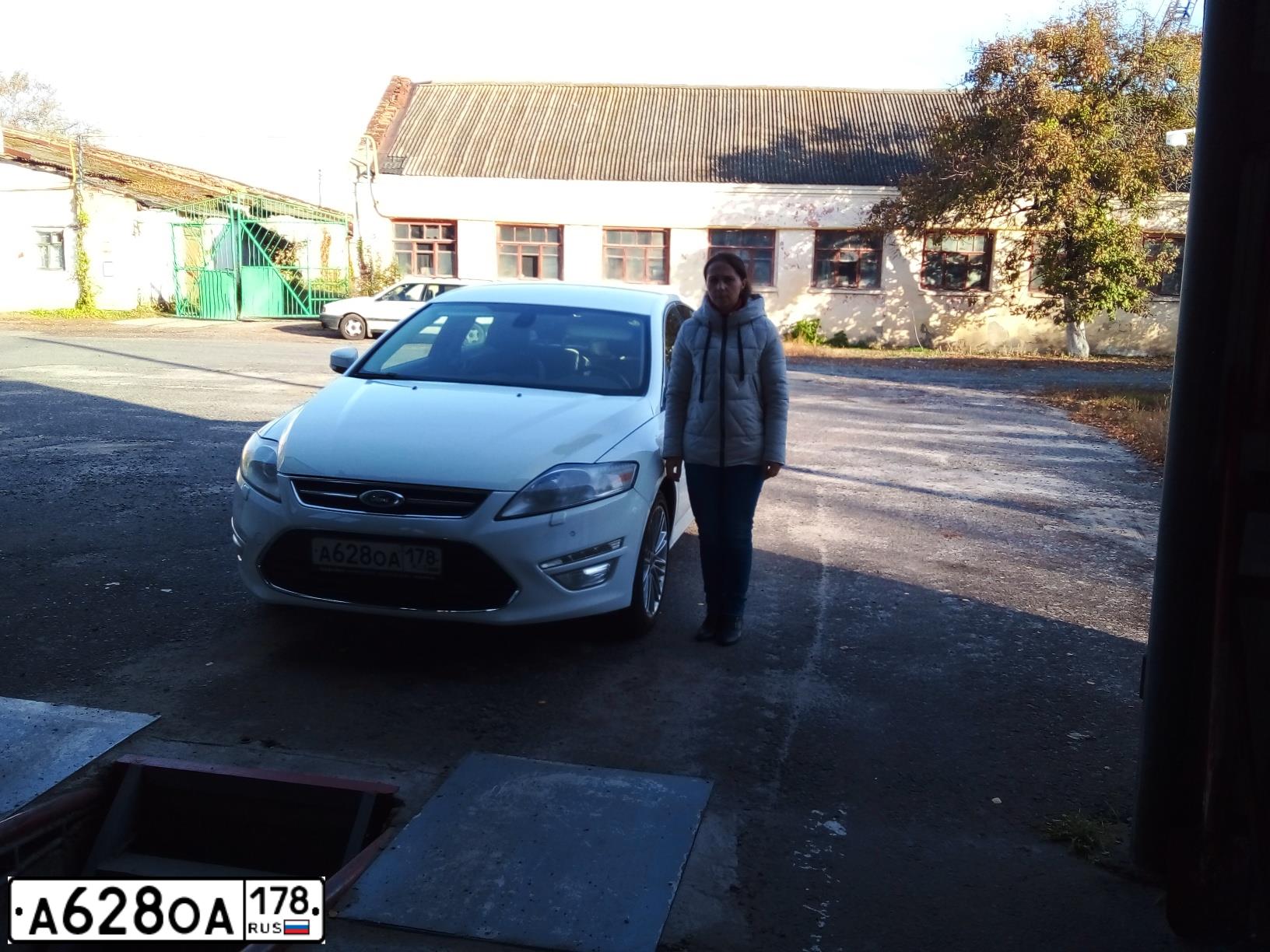 Фото автомобиля FORD MONDEO, 2012 — госномер С840РВ46. Цвет: Белый