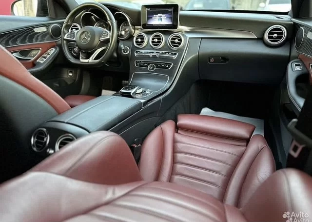 Фото автомобиля MERCEDES C-KLASSE, 2017 — госномер Е685АМ01. Цвет: ЧЕРНЫЙ