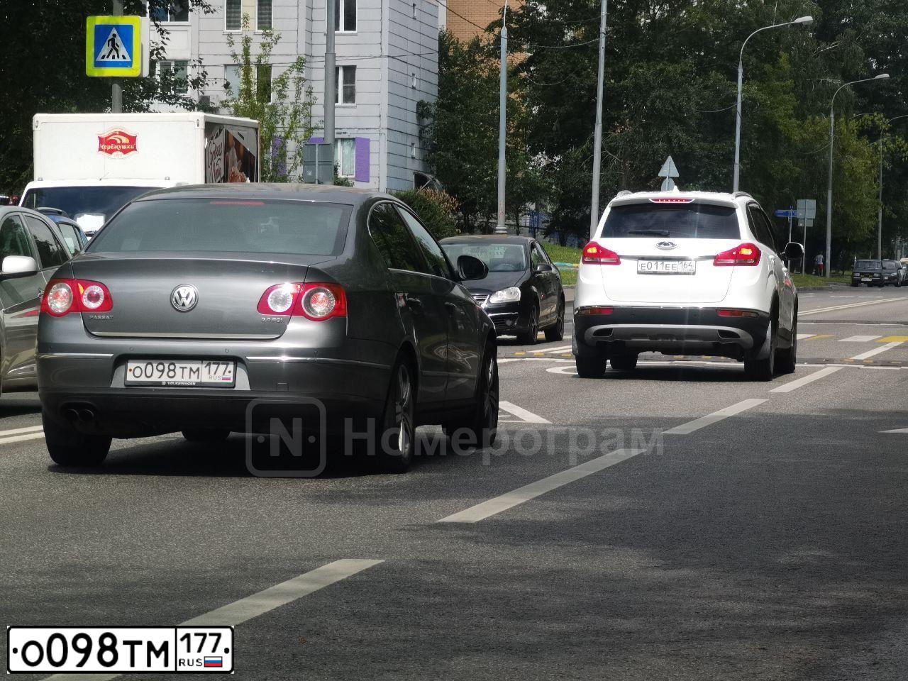 Фото автомобиля VOLKSWAGEN PASSAT, 2005 — госномер А555ЕТ197. Цвет: Серый