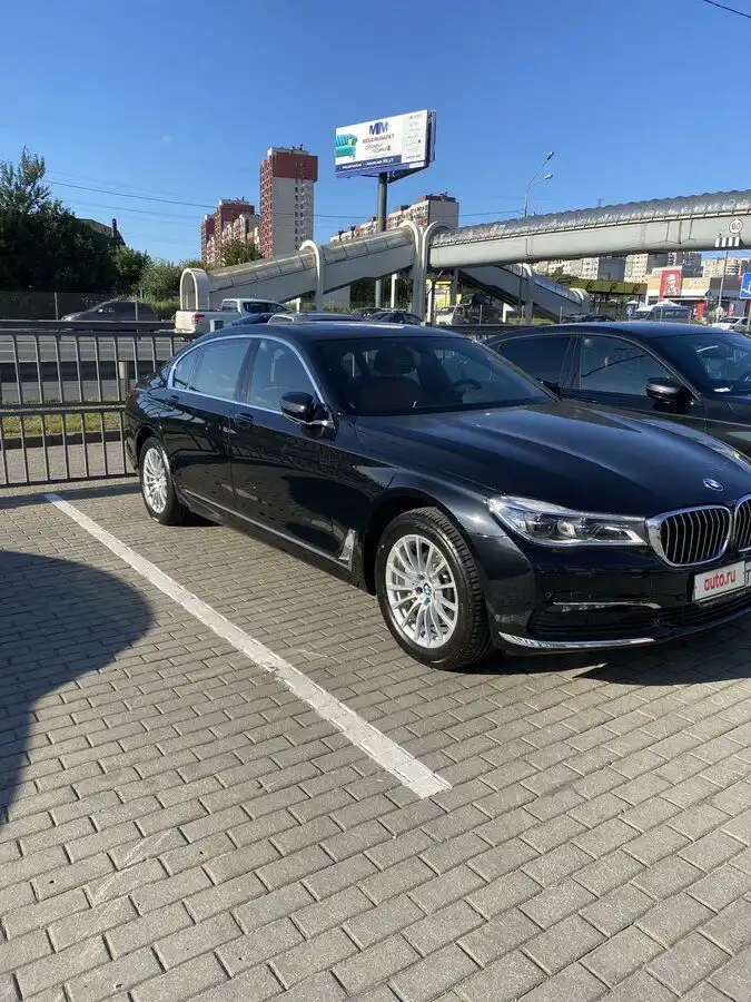 Фото автомобиля BMW W SERIE 7, 2018 — госномер К966ЕХ53. Цвет: ЧЕРНЫЙ
