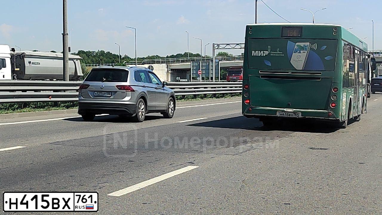 Фото автомобиля SKODA OCTAVIA, 2016 — госномер М017ОР761. Цвет: СЕРЕБРИСТЫЙ