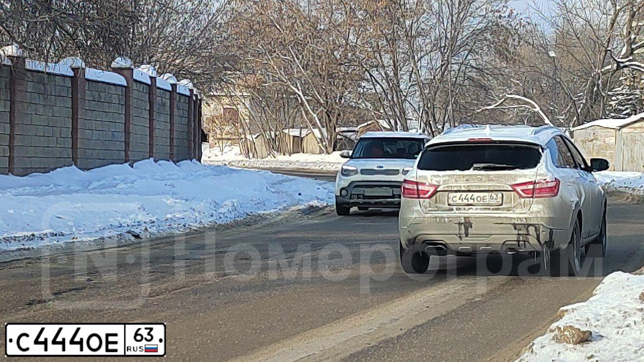 Фото автомобиля VAZ 2171 PRIORA, 2013 — госномер С444ОЕ63. Цвет: СВЕТЛО-СЕРЕБРИСТЫЙ МЕТАЛЛ