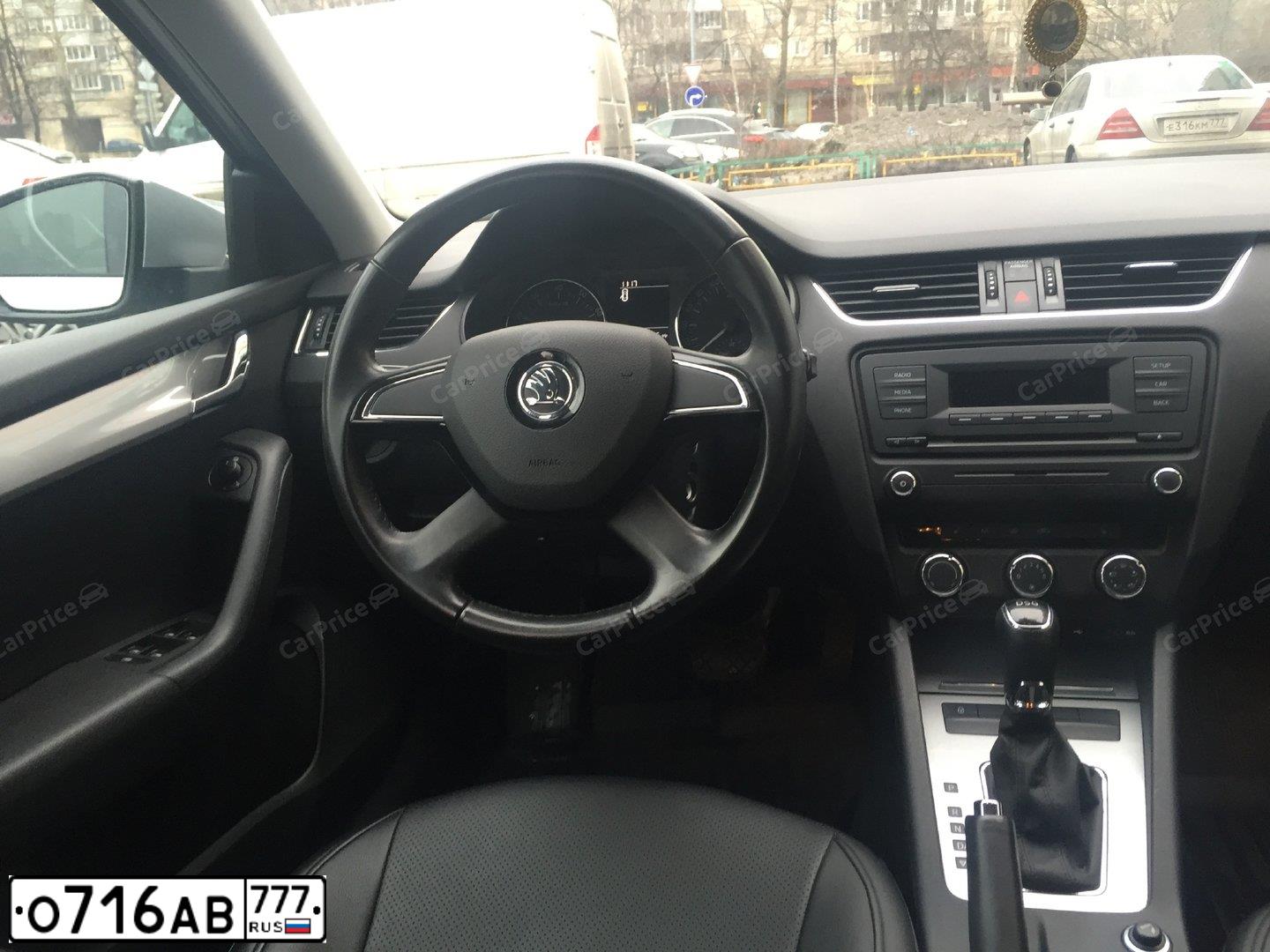Фото автомобиля SKODA OCTAVIA, 2013 — госномер Н045АС76. Цвет: СЕРЫЙ