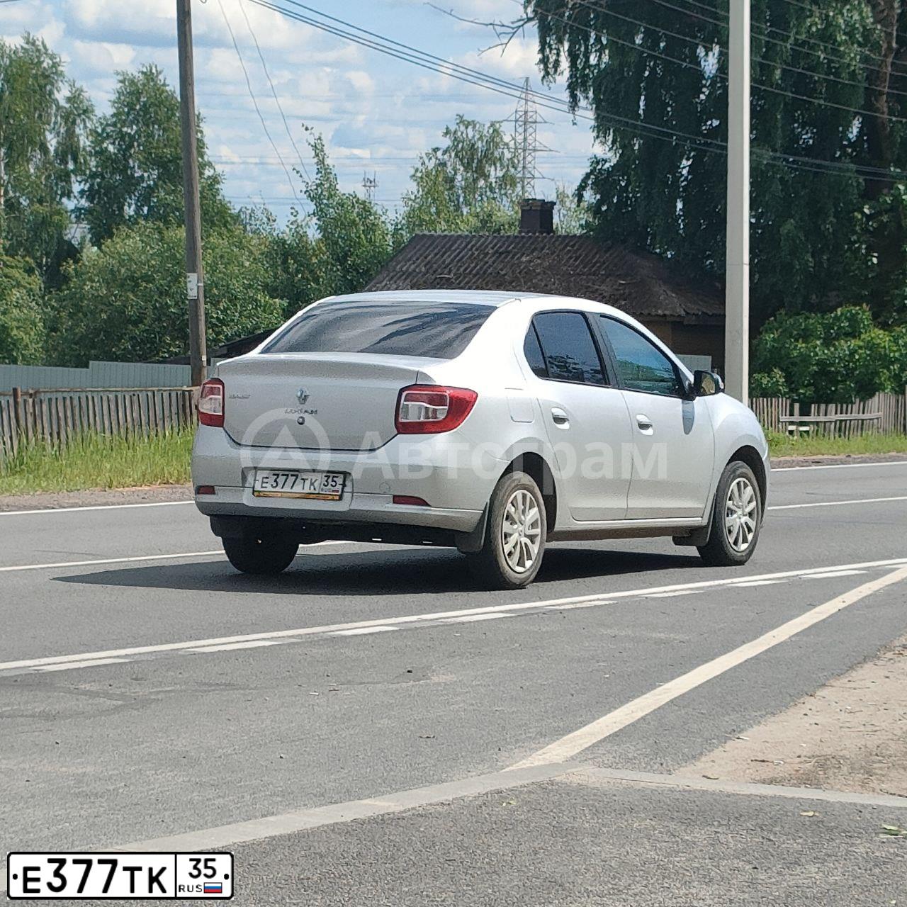 Фото автомобиля RENAULT LOGAN, 2016 — госномер Е377ТК35. Цвет: СВЕТЛО-СЕРЫЙ