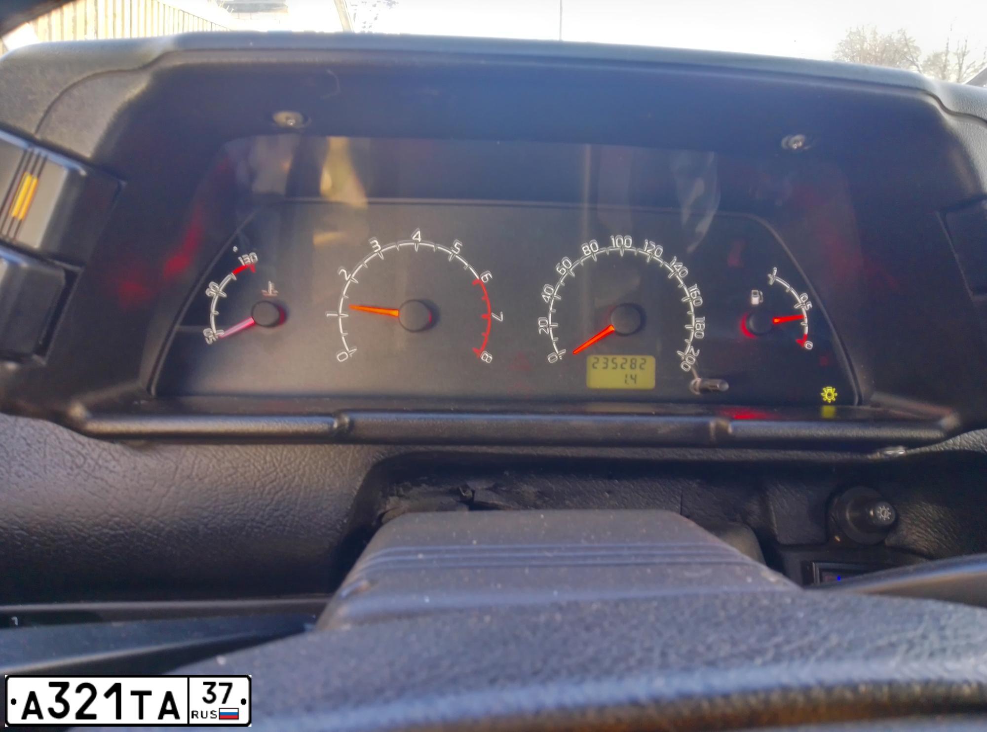 Фото автомобиля LADA 2110, 1999 — госномер В607ХК37