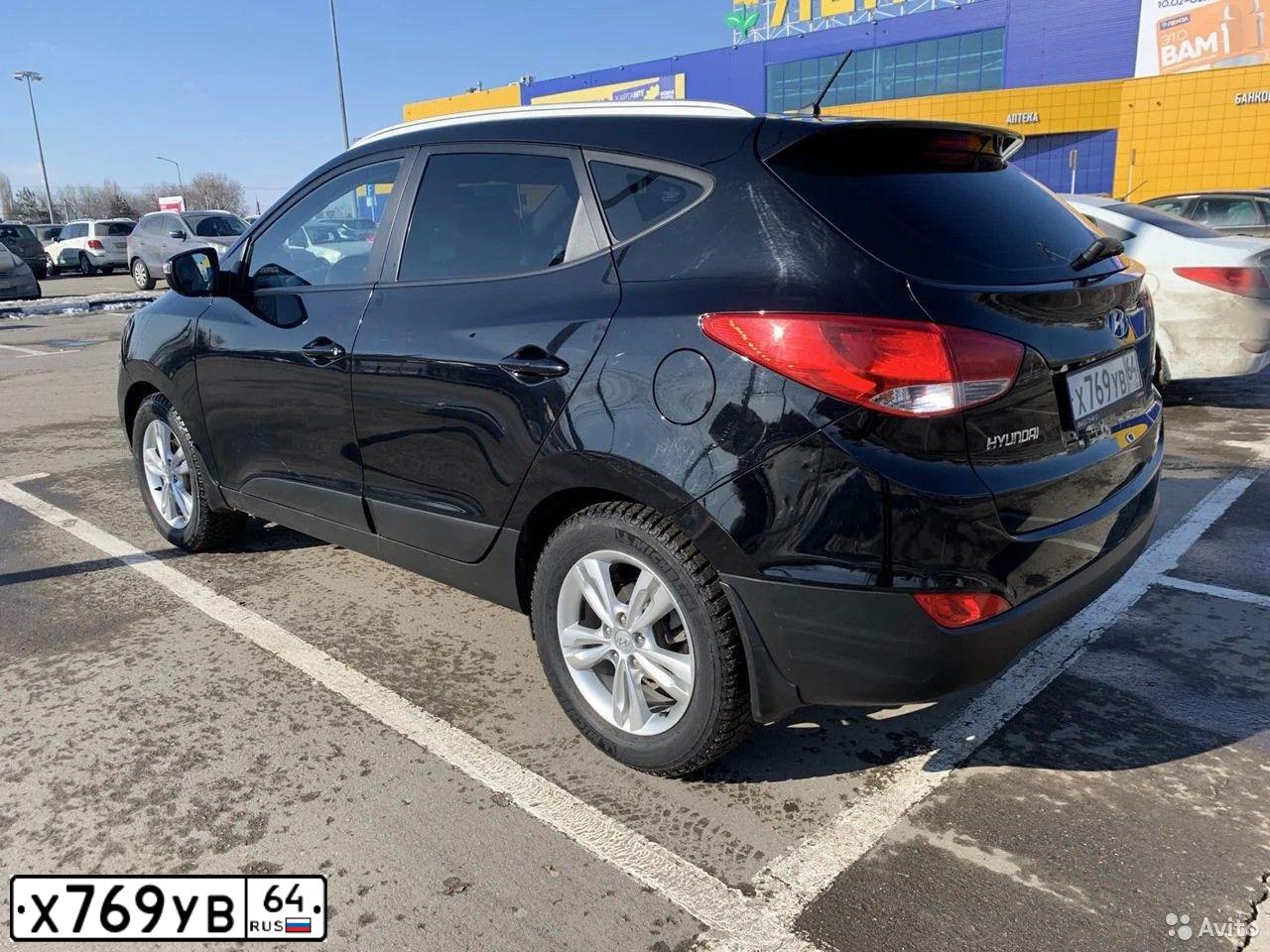 Фото автомобиля HYUNDAI IX35, 2012 — госномер Х769УВ64. Цвет: ЧЕРНЫЙ
