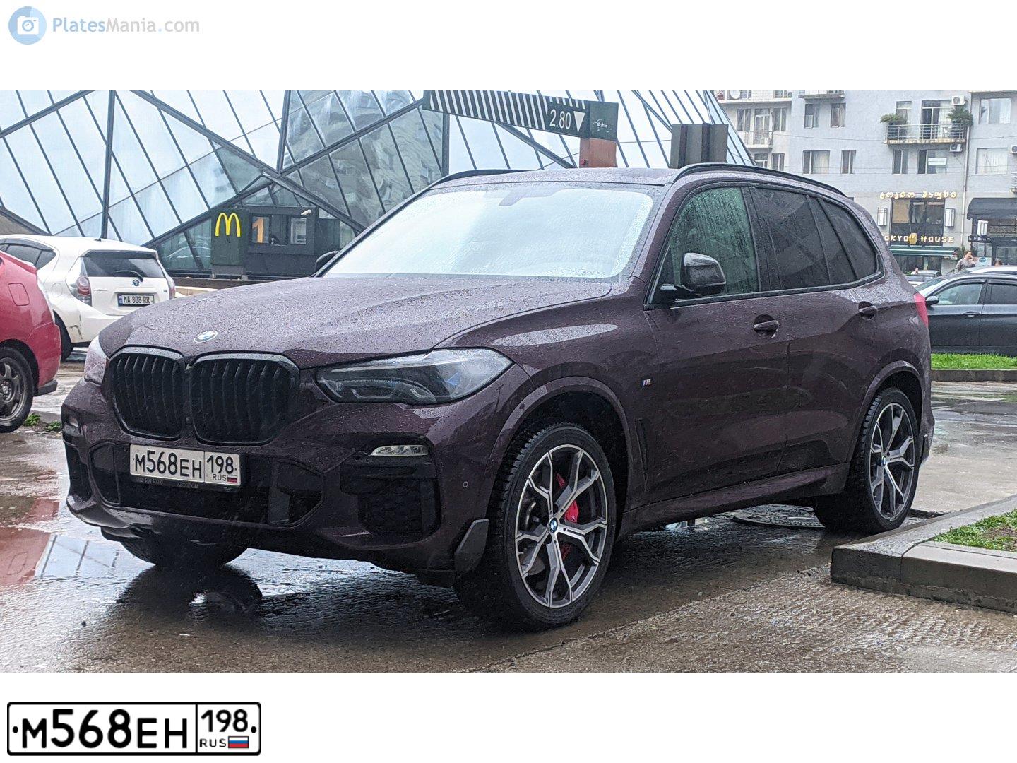 Фото автомобиля BMW X5 XDRIVE40I СR61, 2021 — госномер М568ЕН198. Цвет: ФИОЛЕТОВЫЙ