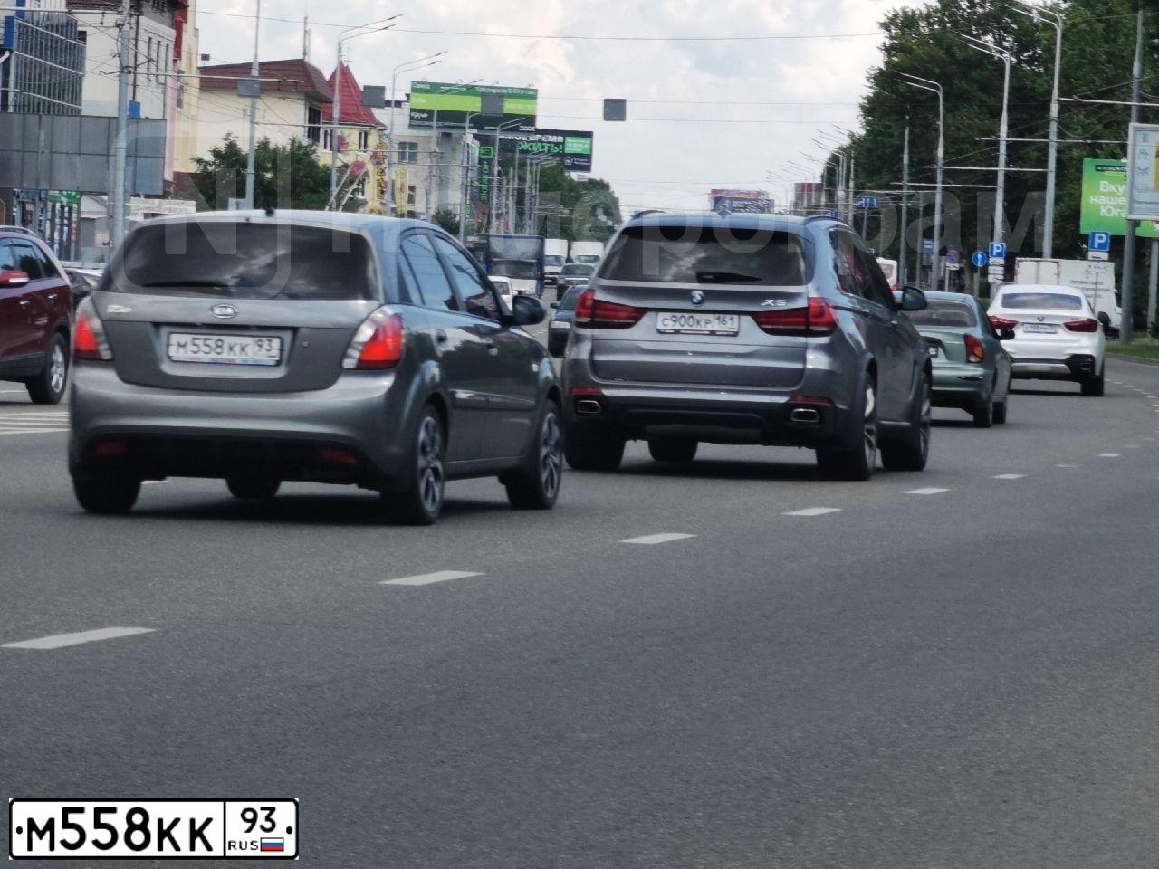 Фото автомобиля GAZ 3221 EL, 2004 — госномер Н558ЕТ05. Цвет: БЕЛЫЙ