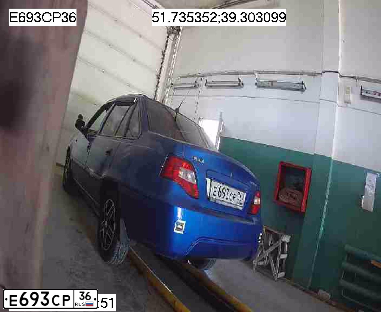 Фото автомобиля DAEWOO NEXIA, 2011 — госномер Е693СР36. Цвет: СИНЕ-ГЛАЗУРИСТЫЙ