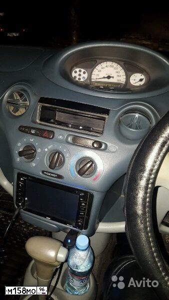 Фото автомобиля TOYOTA VITZ, 2001 — госномер М158МО96