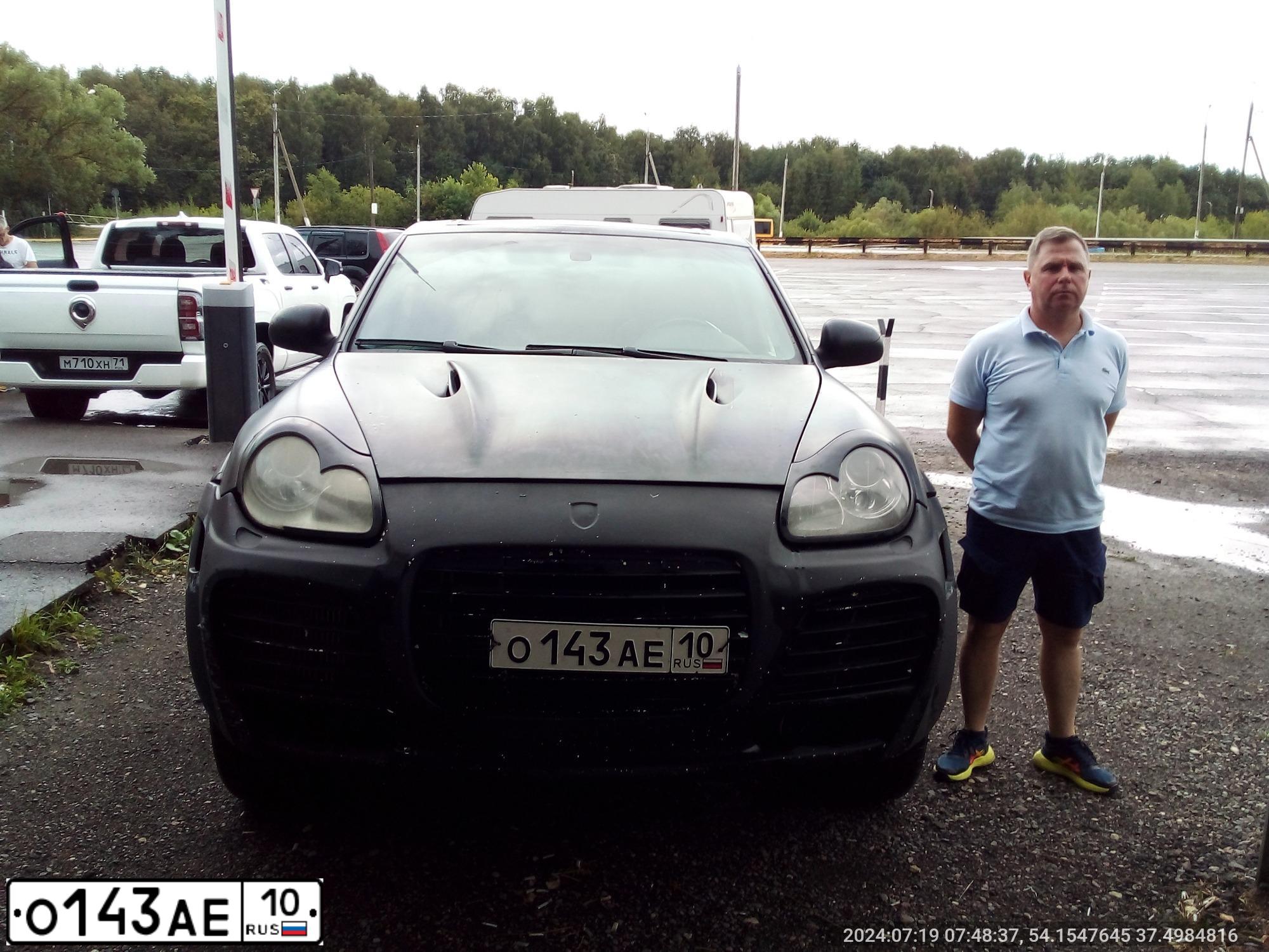 Фото автомобиля PORSCHE CAYENNE, 2006 — госномер М113РЕ10. Цвет: ЧЕРНЫЙ