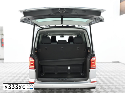 Фото автомобиля VOLKSWAGEN CARAVELLE, 2019 — госномер Х168ЕХ977