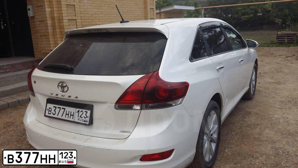 Фото автомобиля TOYOTA VENZA, 2013 — госномер Е828МЕ28. Цвет: Белый