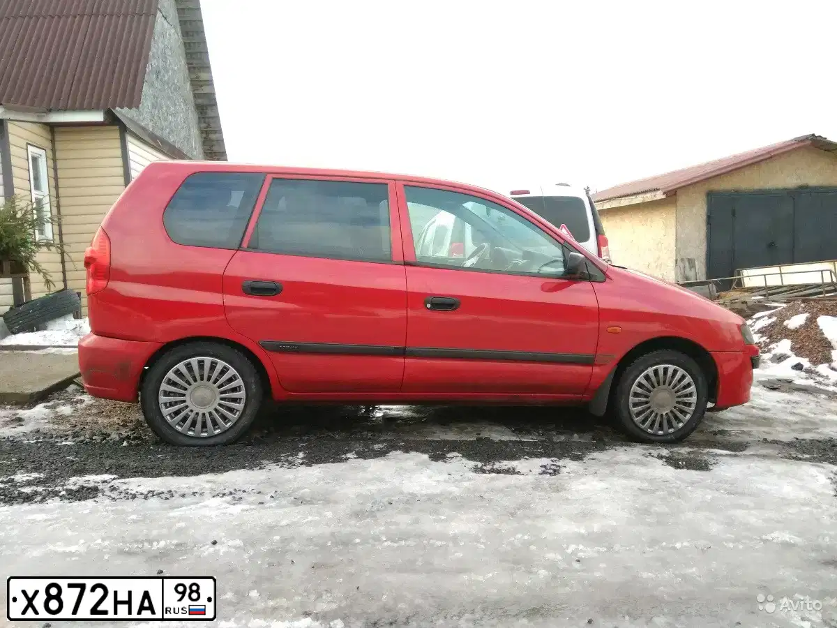 Фото автомобиля MITSUBISHI SPACE STAR, 2003 — госномер У579СУ60. Цвет: Красный