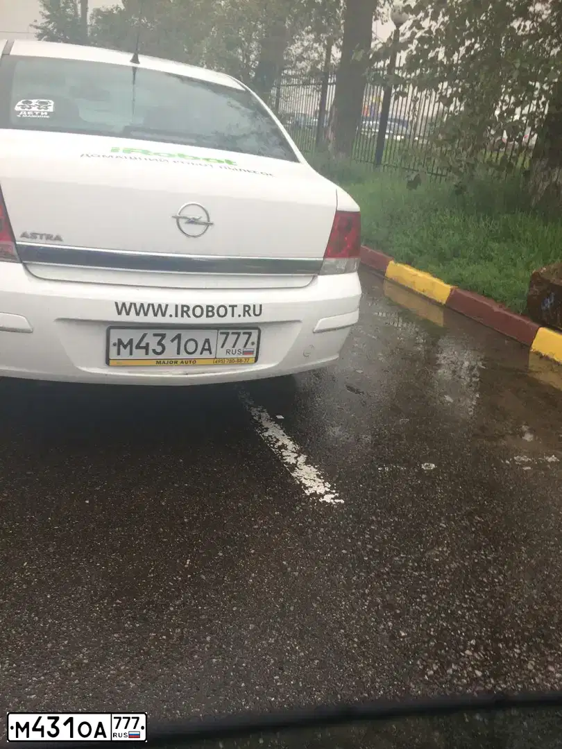 Фото автомобиля OPEL ASTRA, 2014 — госномер М431ОА777. Цвет: БЕЛЫЙ