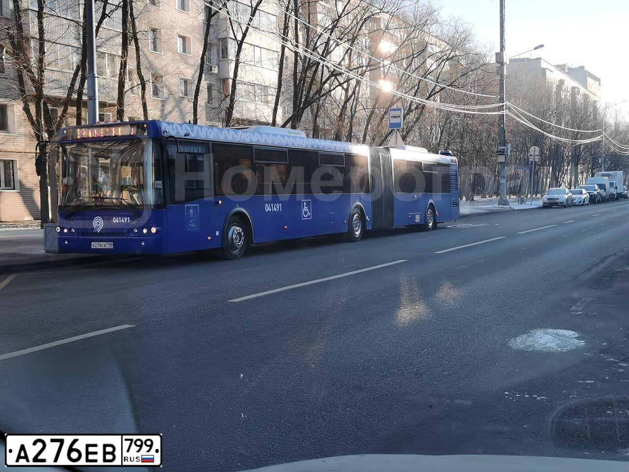 Фото автомобиля LADA LARGUS, 2018 — госномер Т121МС05. Цвет: Белый