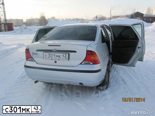 Фото автомобиля FORD FOCUS, 2003 — госномер С301МК43. Цвет: СЕРЕБРИСТЫЙ