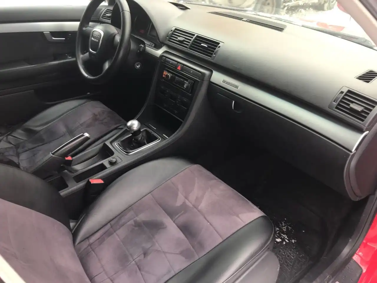 Фото автомобиля AUDI A4, 2005 — госномер К841ЕК799. Цвет: КРАСНЫЙ