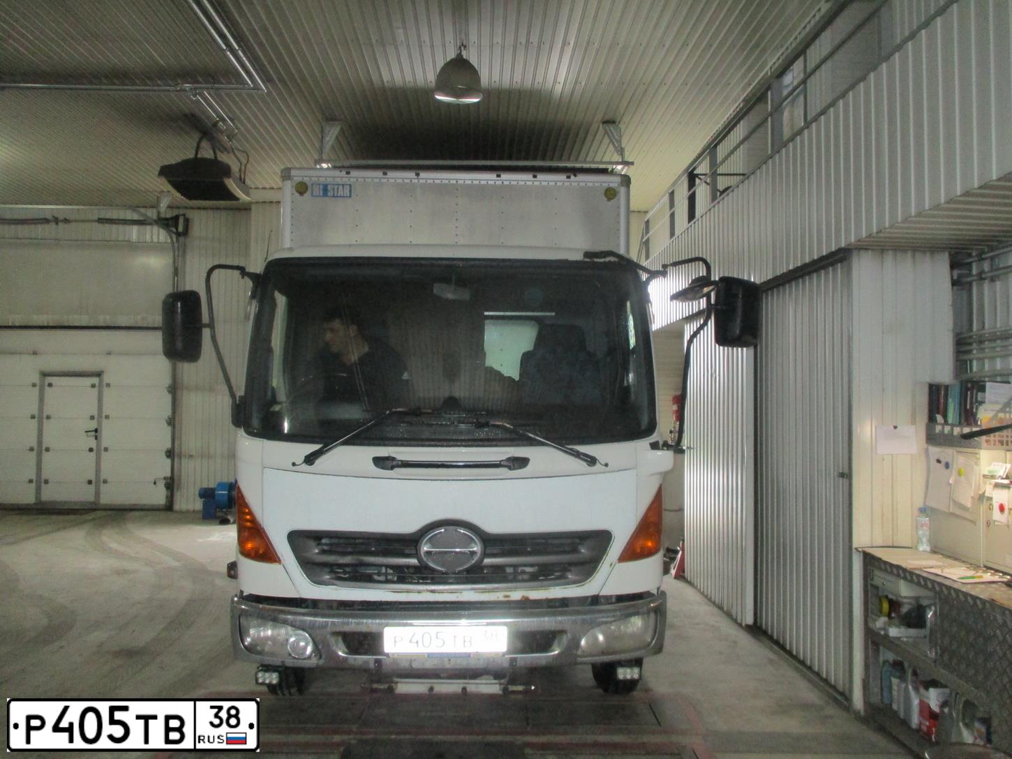 Фото автомобиля HINO HINO, 2002 — госномер Т270ВМ774
