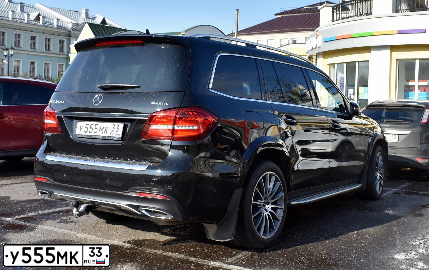 Фото автомобиля MERCEDES GL-KLASSE, 2018 — госномер У555МК33. Цвет: ЧЕРНЫЙ