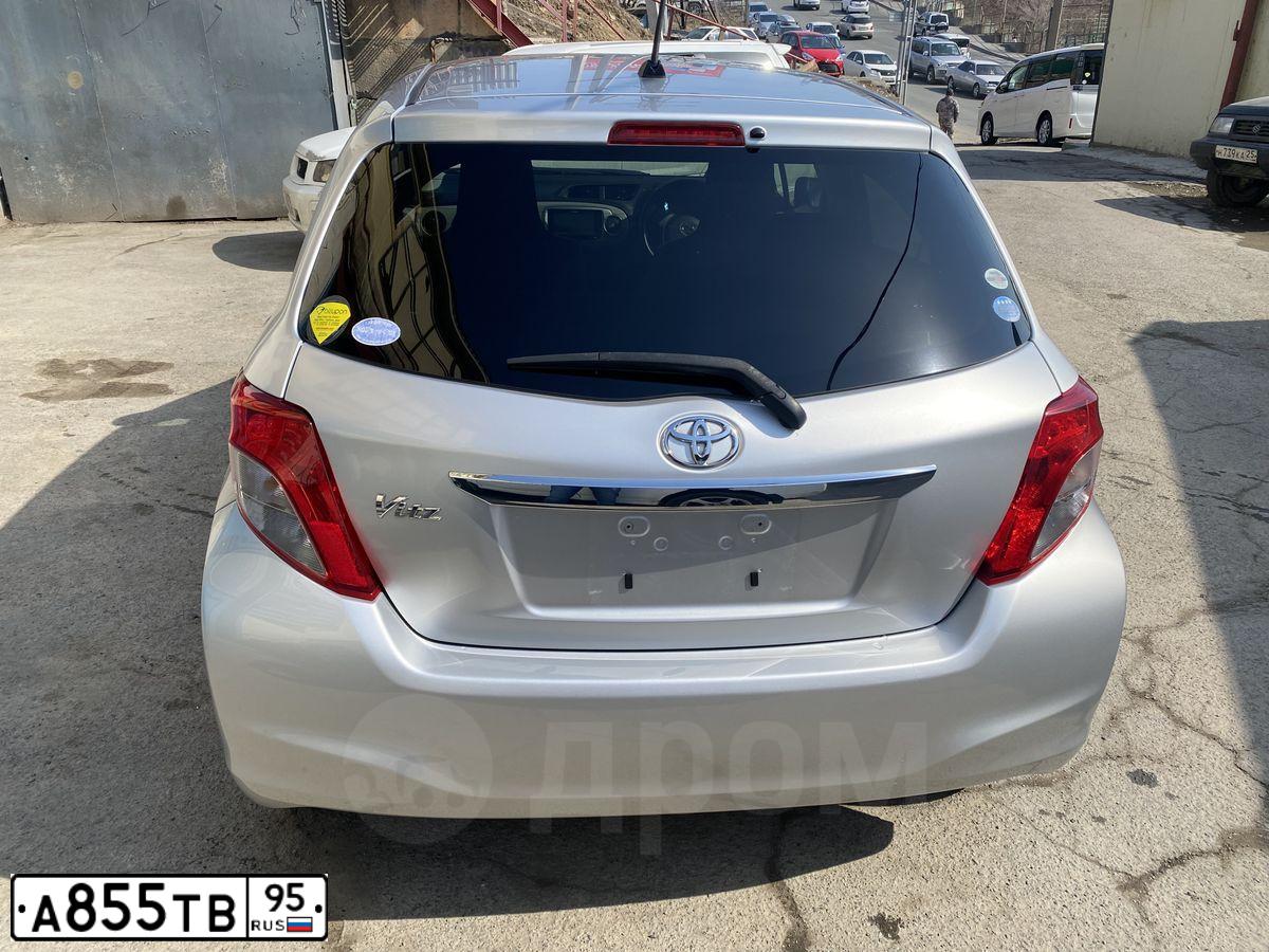 Фото автомобиля TOYOTA CAMRY, 2012 — госномер Р817КМ82. Цвет: Белый