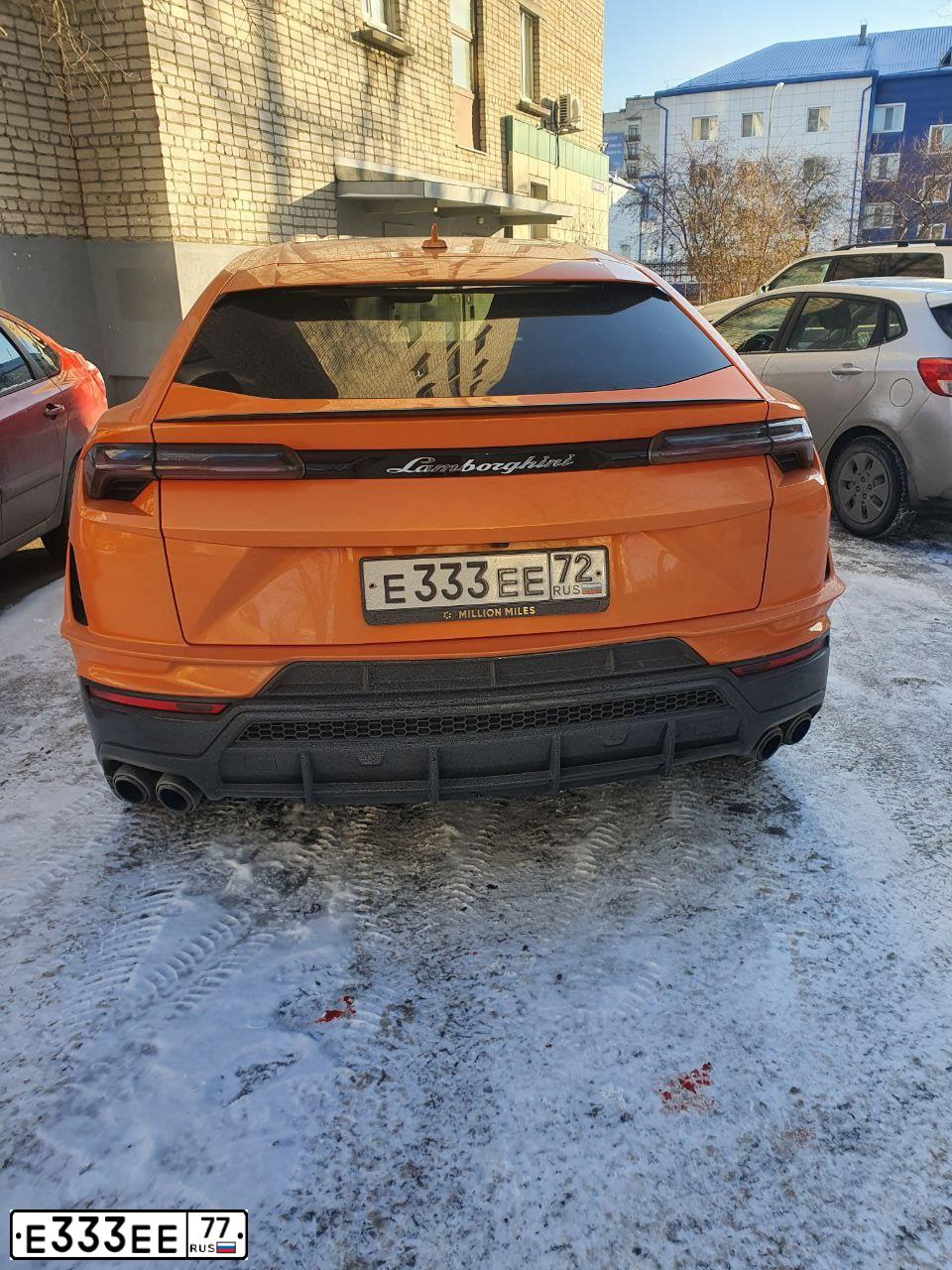 Фото автомобиля LEXUS S GS, 2004 — госномер Е333ЕЕ77. Цвет: СЕРЕБРИСТЫЙ
