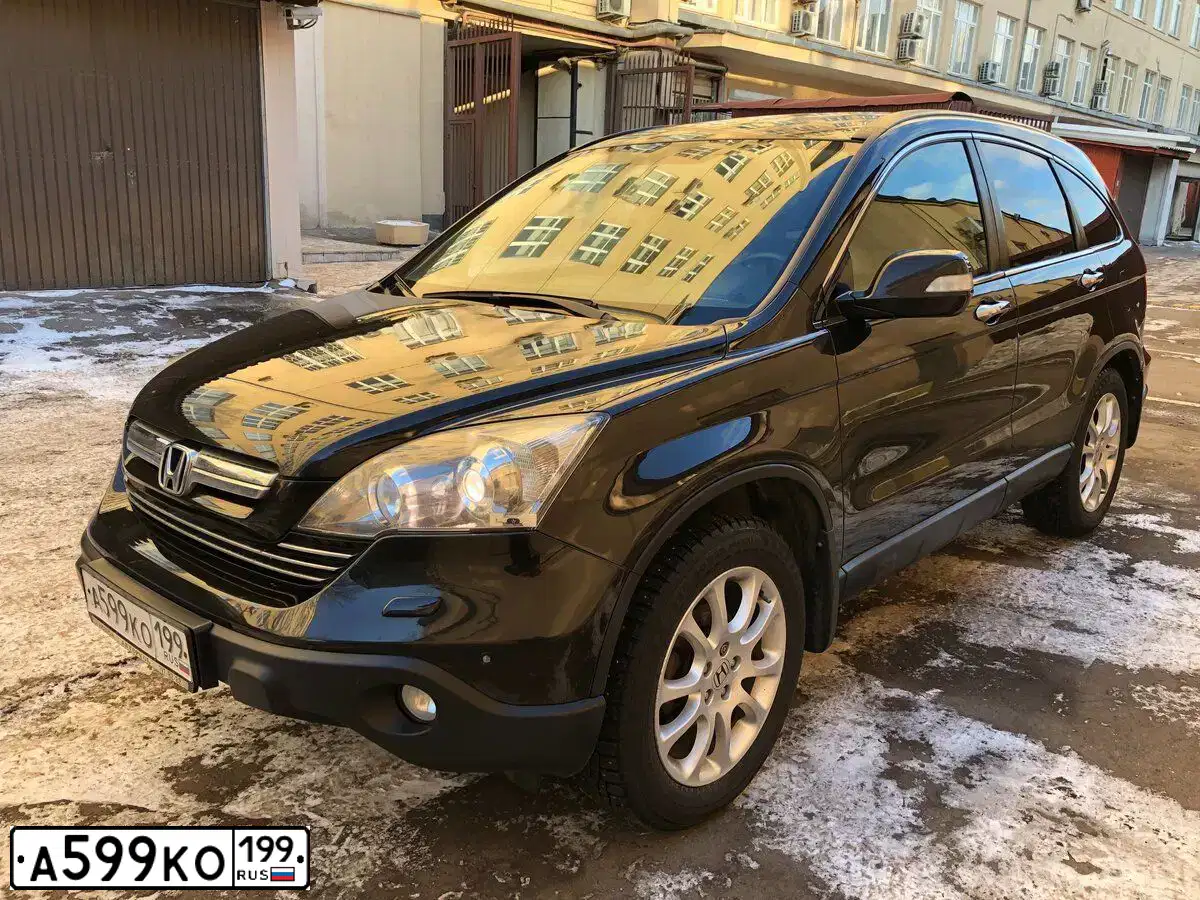 Фото автомобиля TOYOTA RAV4, 2020 — госномер У357СВ799. Цвет: Белый