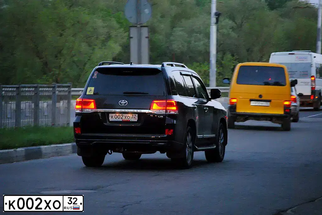 Фото автомобиля MERCEDES GL-KLASSE, 2007 — госномер Е586РЕ123. Цвет: ЧЕРНЫЙ
