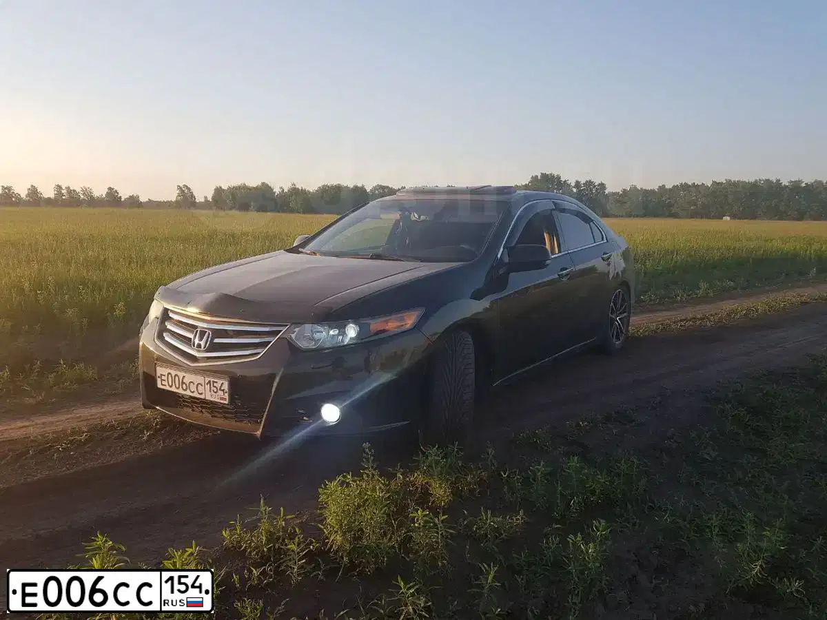 Фото автомобиля HONDA ACCORD, 2008 — госномер Е525МК122