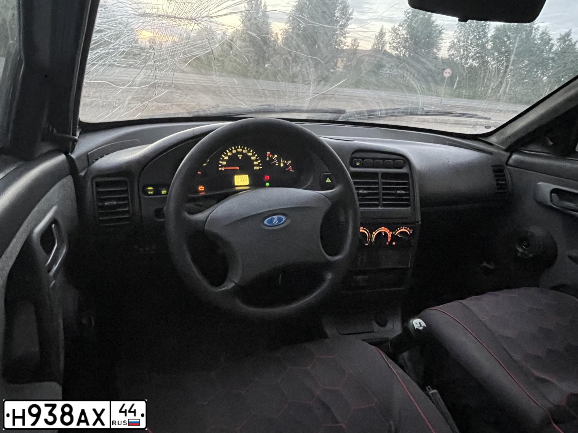 Фото автомобиля LADA 2110 LADA, 2007 — госномер О962ВО29. Цвет: СВЕТЛО-СЕРЕБРИСТЫЙ