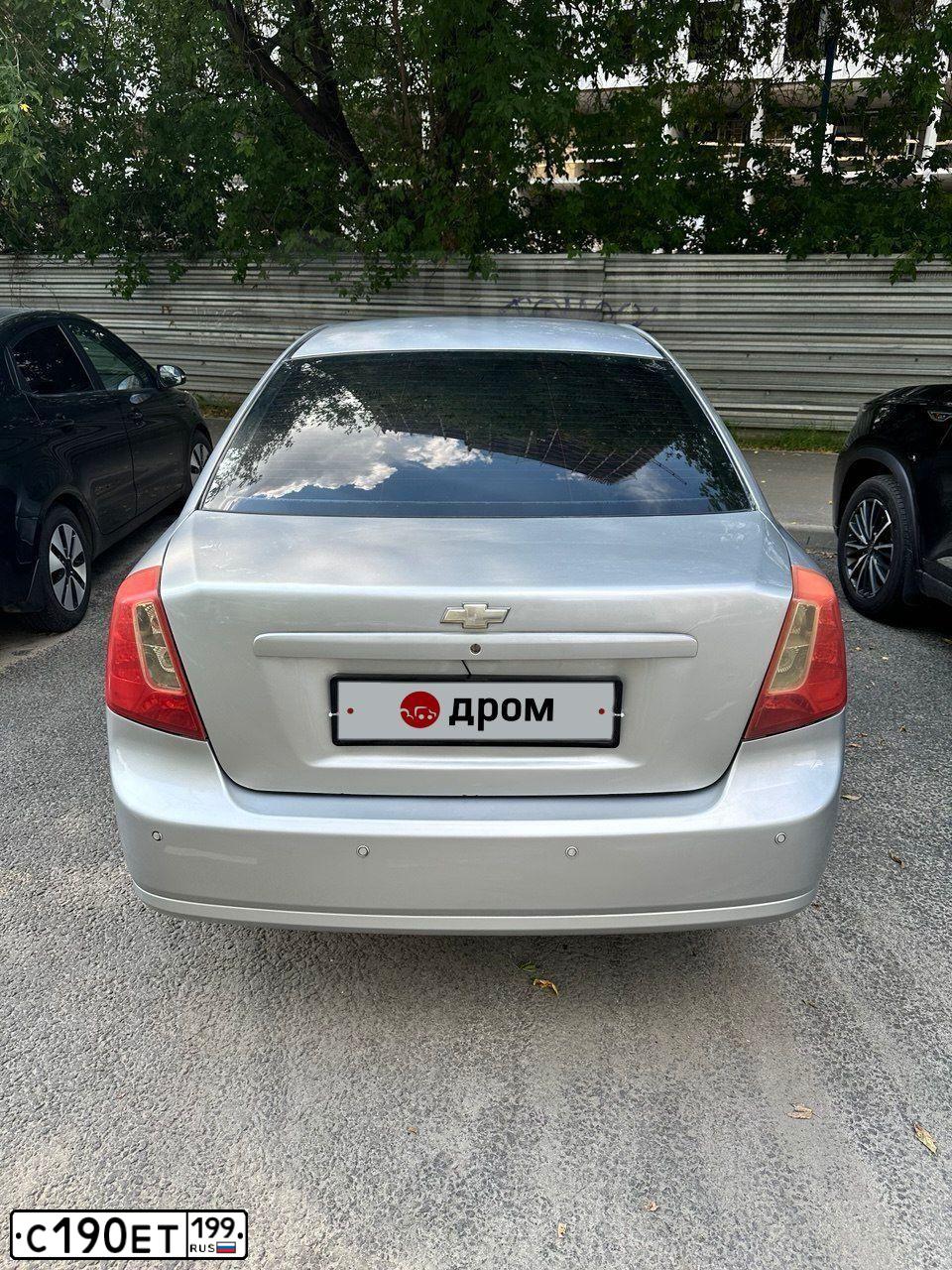 Фото автомобиля CHEVROLET LACETTI, 2008 — госномер С190ЕТ199. Цвет: СЕРЫЙ МЕТАЛЛИК