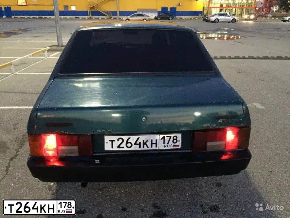Фото автомобиля LADA 2109 SAMARA, 2000 — госномер Т264КН178. Цвет: Сине-зеленый