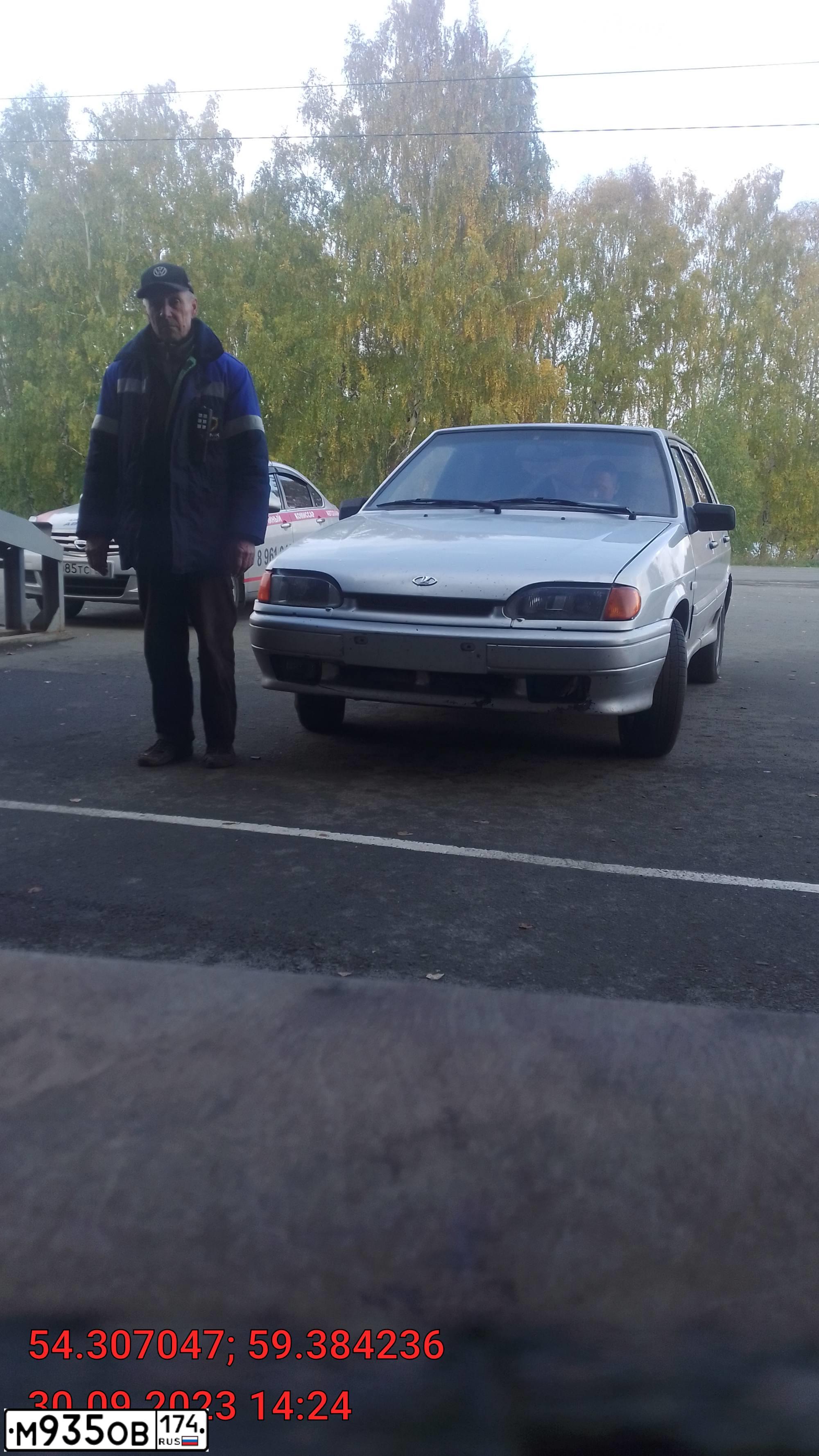 Фото автомобиля LADA 2114, 2007 — госномер М393УА702. Цвет: СВЕТЛО-СЕРЫЙ